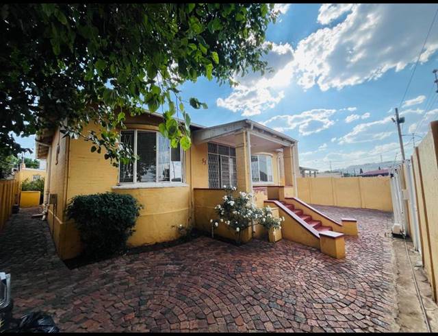 4 BEDROOM HOUSE FOR SALE IN KENSINGTON